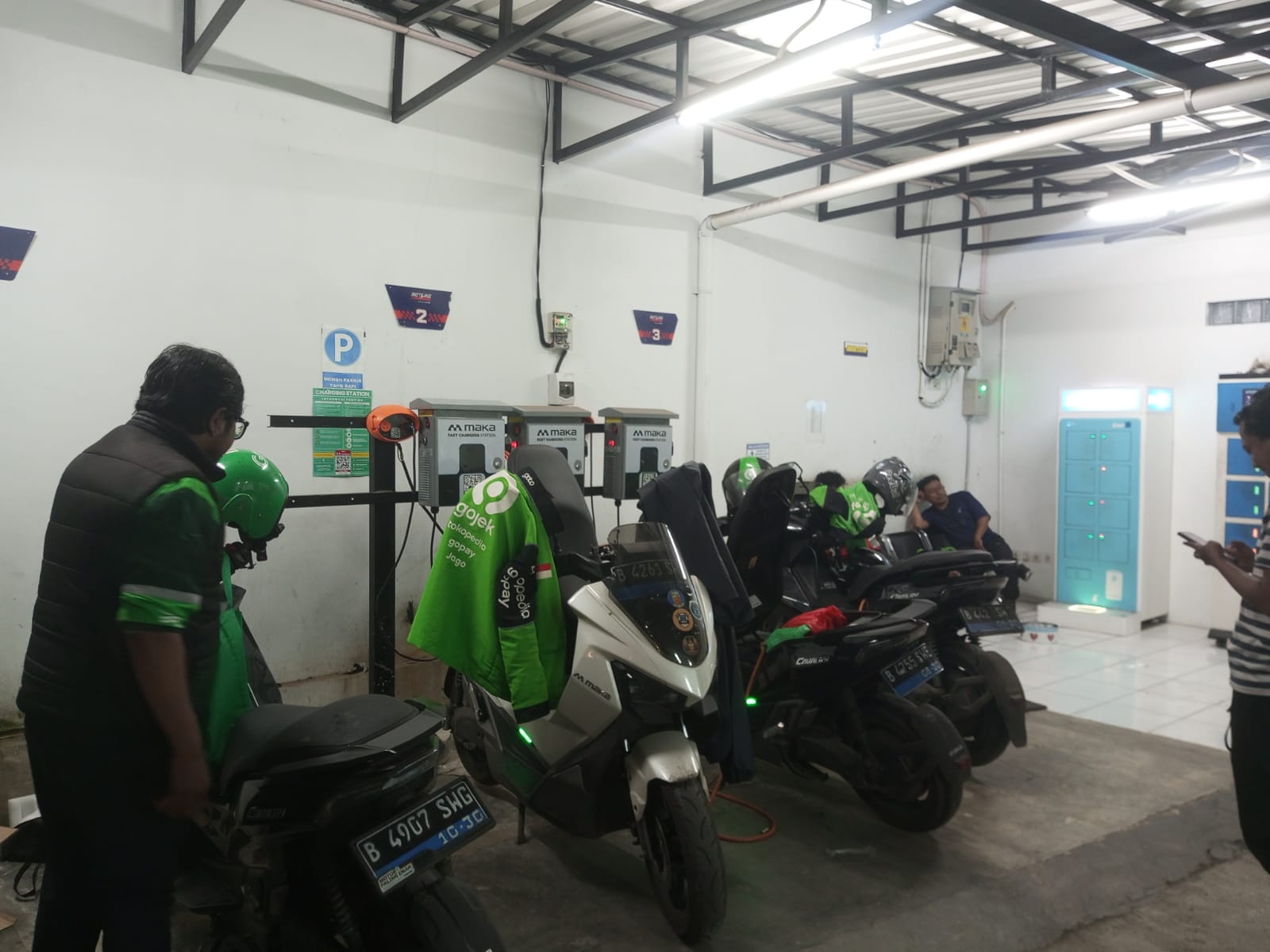 Revolusi Pengisian Daya Motor Listrik: Memahami Peran CASAN dan SPKLU Motor di Indonesia